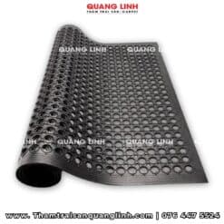 Thảm Cao Su QL130 – Thảm Chống Trượt Có Lỗ Thoát Nước 3 Công dụng thảm cao su có rãnh thoát nước chống trượt QL130