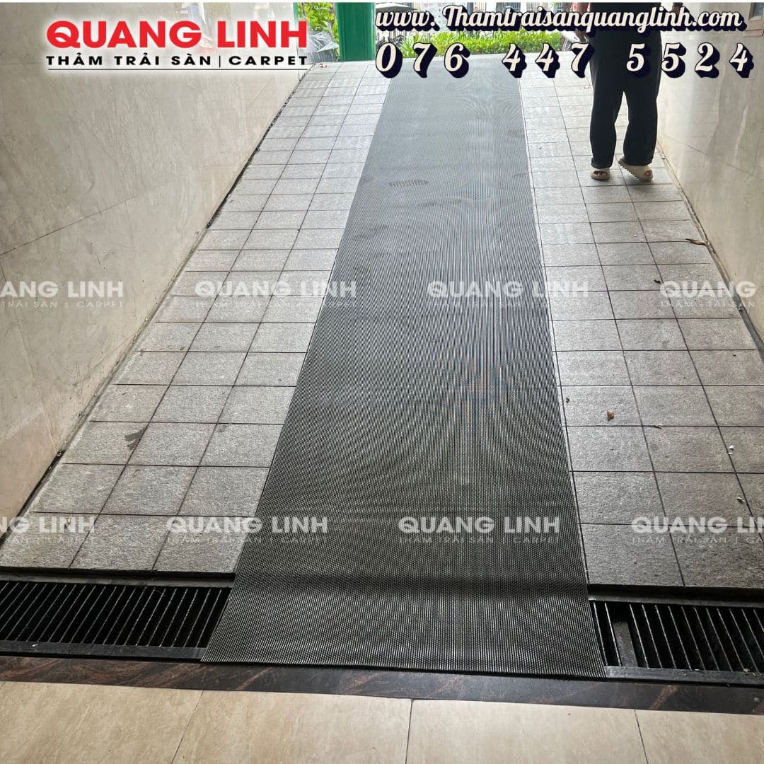 Thảm chống trượt dốc xe máy